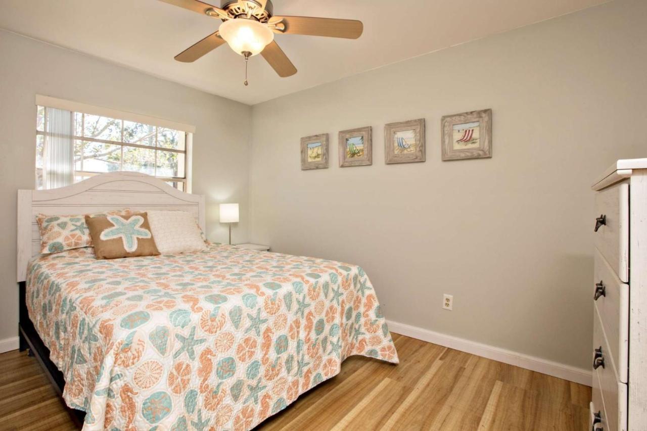 1050 Tompkins Drive Villa Порт Ориндж Екстериор снимка